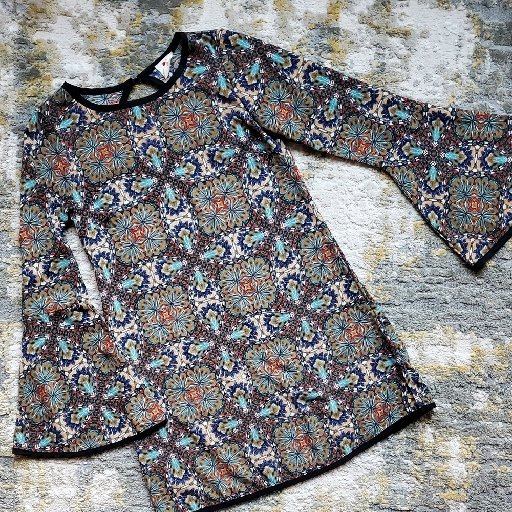 One Clothing Tile Print Bell Sleeve Tunic Dress | 70s Retro Boho Chic